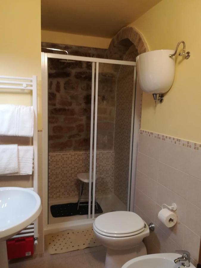 La Corta Di Spello Camere Luaran gambar